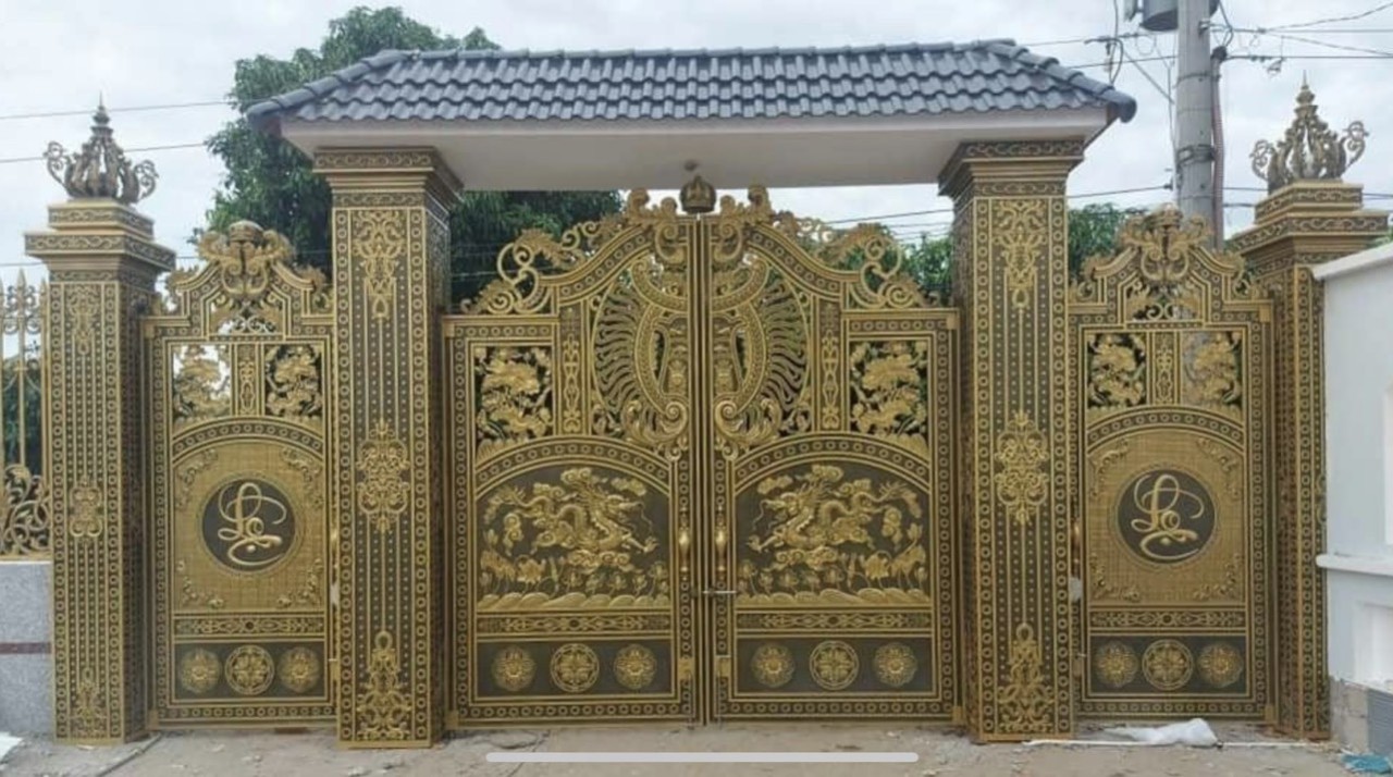 cua-cong-nhom-duc-chat-luong-tai-cu-chi