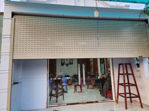 LẮP ĐẶT CỬA CUỐN ĐỨC CHO ANH ĐỨC Ở CỦ CHI TP. HCM