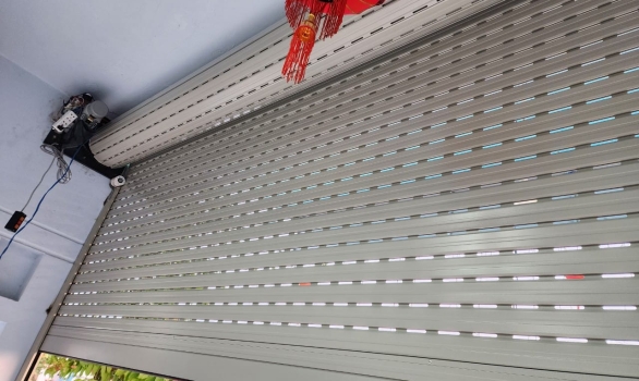 LẮP ĐẶT CỬA CUỐN ĐỨC CHO ANH ĐỨC Ở CỦ CHI TP. HCM